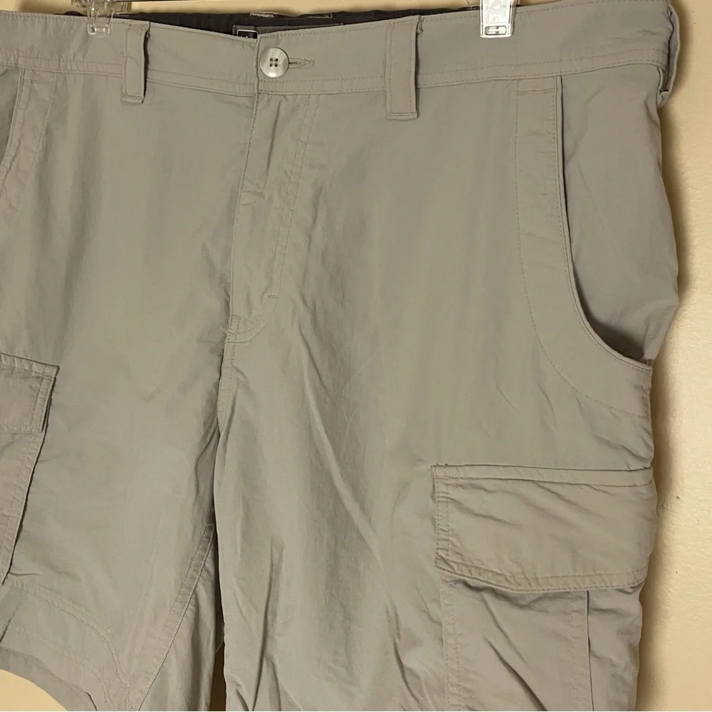 REI Cargo Shorts Men's XL Nylon Hiking Outdoors Camping Lightweight Gorpcore